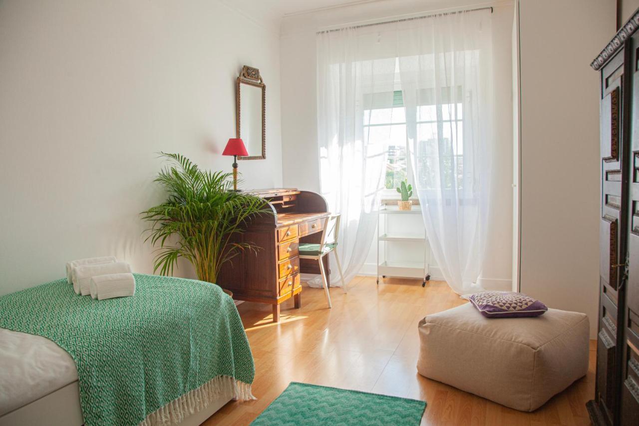 Ola ! Central Lightning Quiet View Garden 10mn Airport * Lisbon