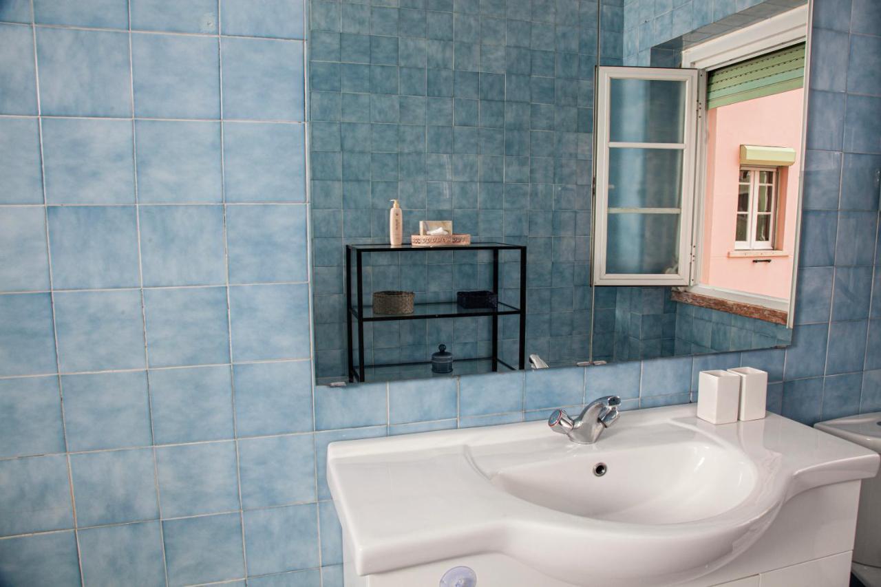 Apartment Ola ! Central Lightning Quiet View Garden 10mn Airport Lisbon