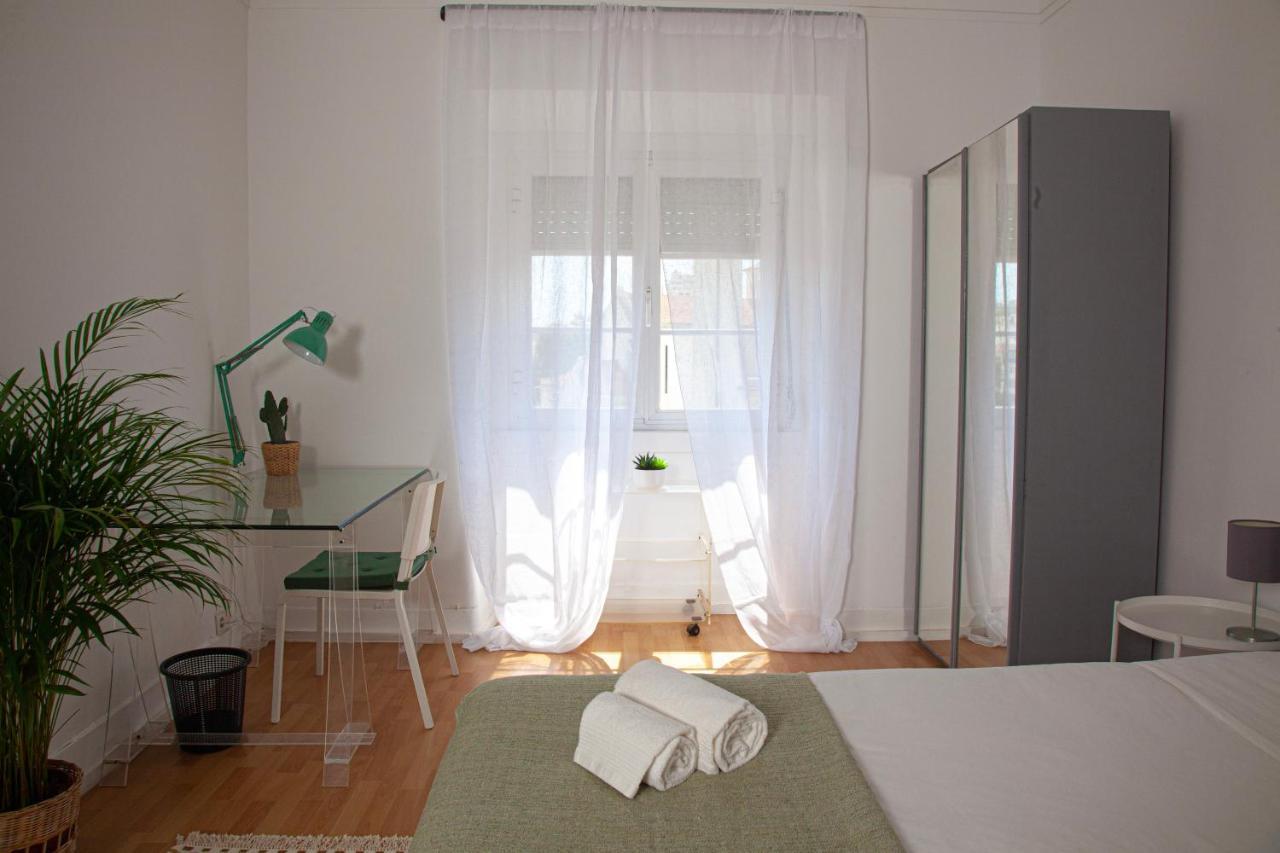 Ola ! Central Lightning Quiet View Garden 10mn Airport * Lisbon