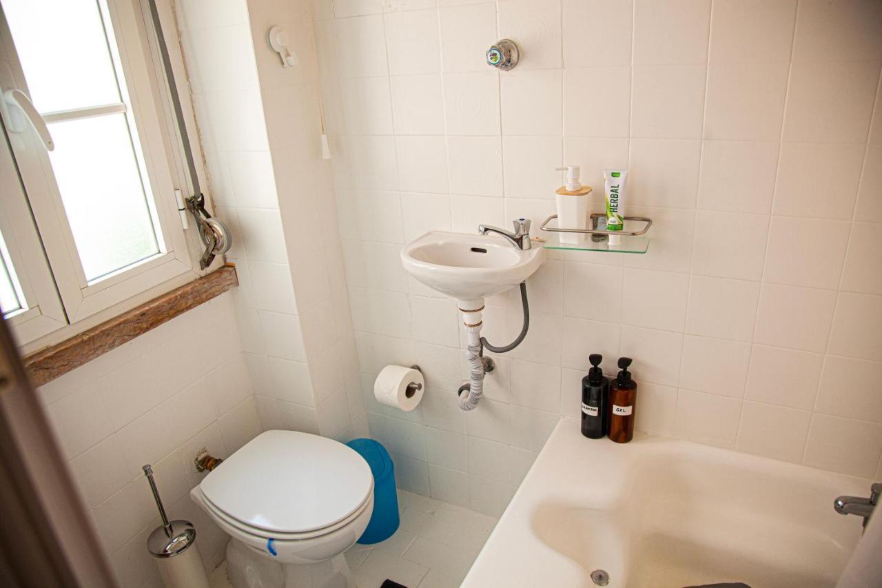 Ola ! Central Lightning Quiet View Garden 10mn Airport * Lisbon